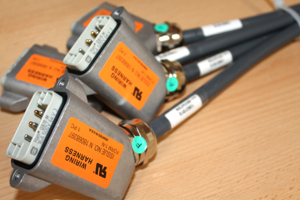 Sonderleitungen — kundenspezifische Konfektion